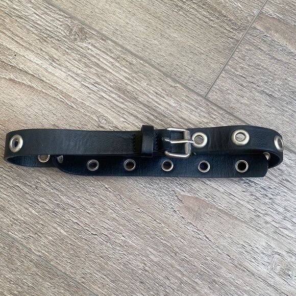 Brandy Melville Accessories - Brandy Melville Black High Waisted Skinny Belt w Grommets XS